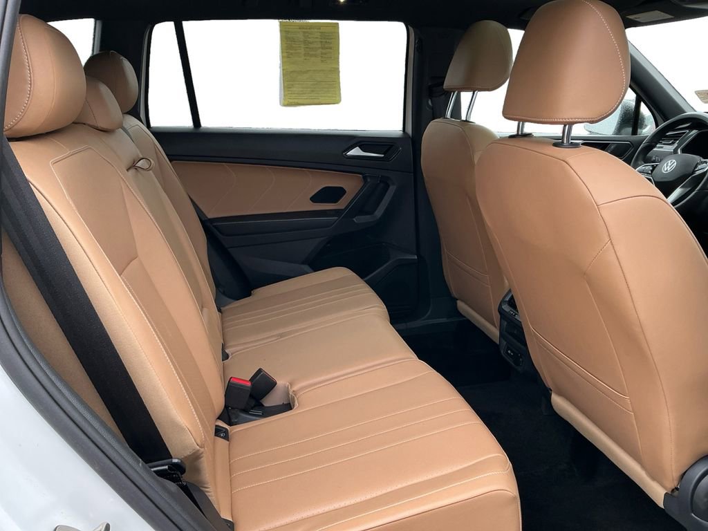 Used 2022 Volkswagen Tiguan SE R-Line AWD/4WD image 18