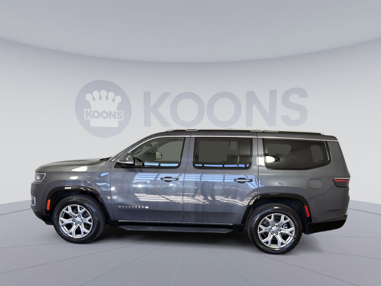Used 2022 Jeep Wagoneer Series I w/ Premium Group I image 2