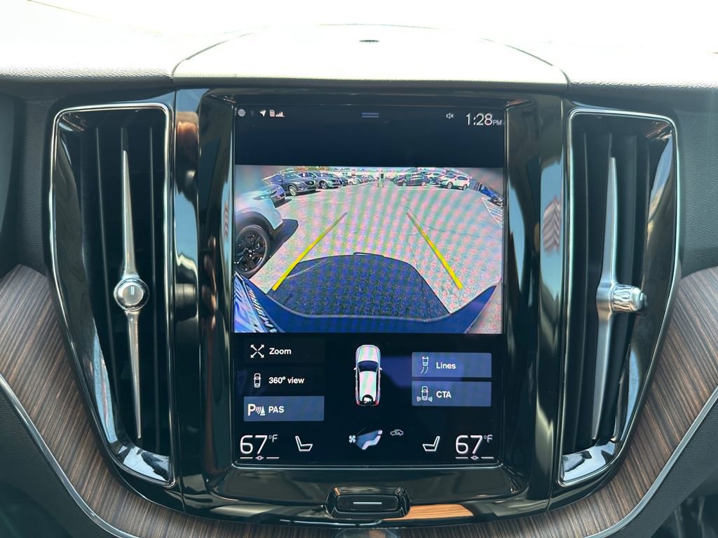 Used 2021 Volvo XC60 T5 Momentum image 15