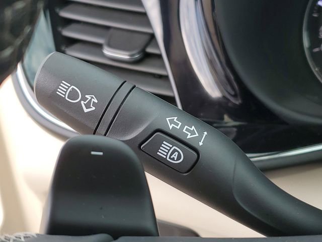 Certified 2023 Buick Envision Avenir AWD/4WD image 11