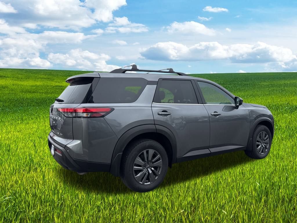 Used 2024 Nissan Pathfinder SV image 5