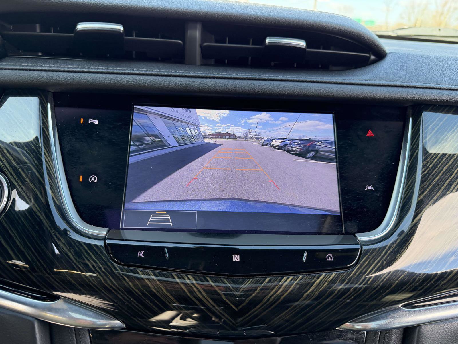 Used 2020 Cadillac XT6 Premium Luxury FWD image 25