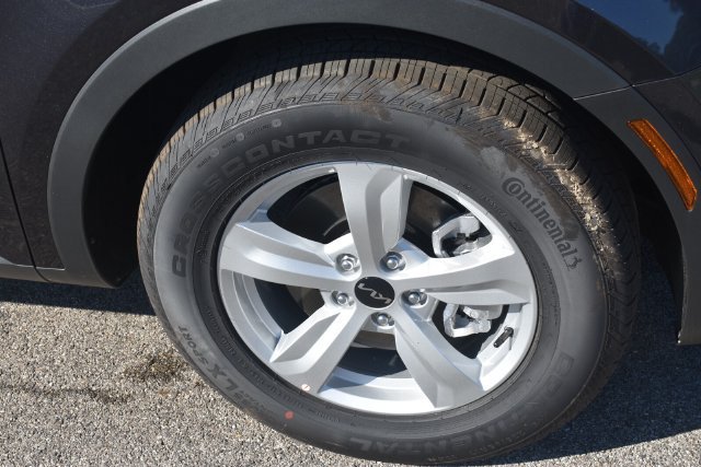 New 2026 Kia Sorento LX FWD image 12