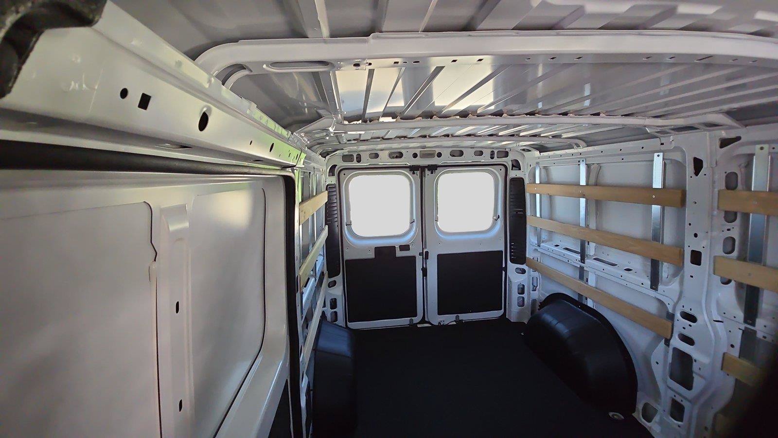 Used 2025 RAM ProMaster 2500 w/ U-Haul Equipment Group FWD image 15