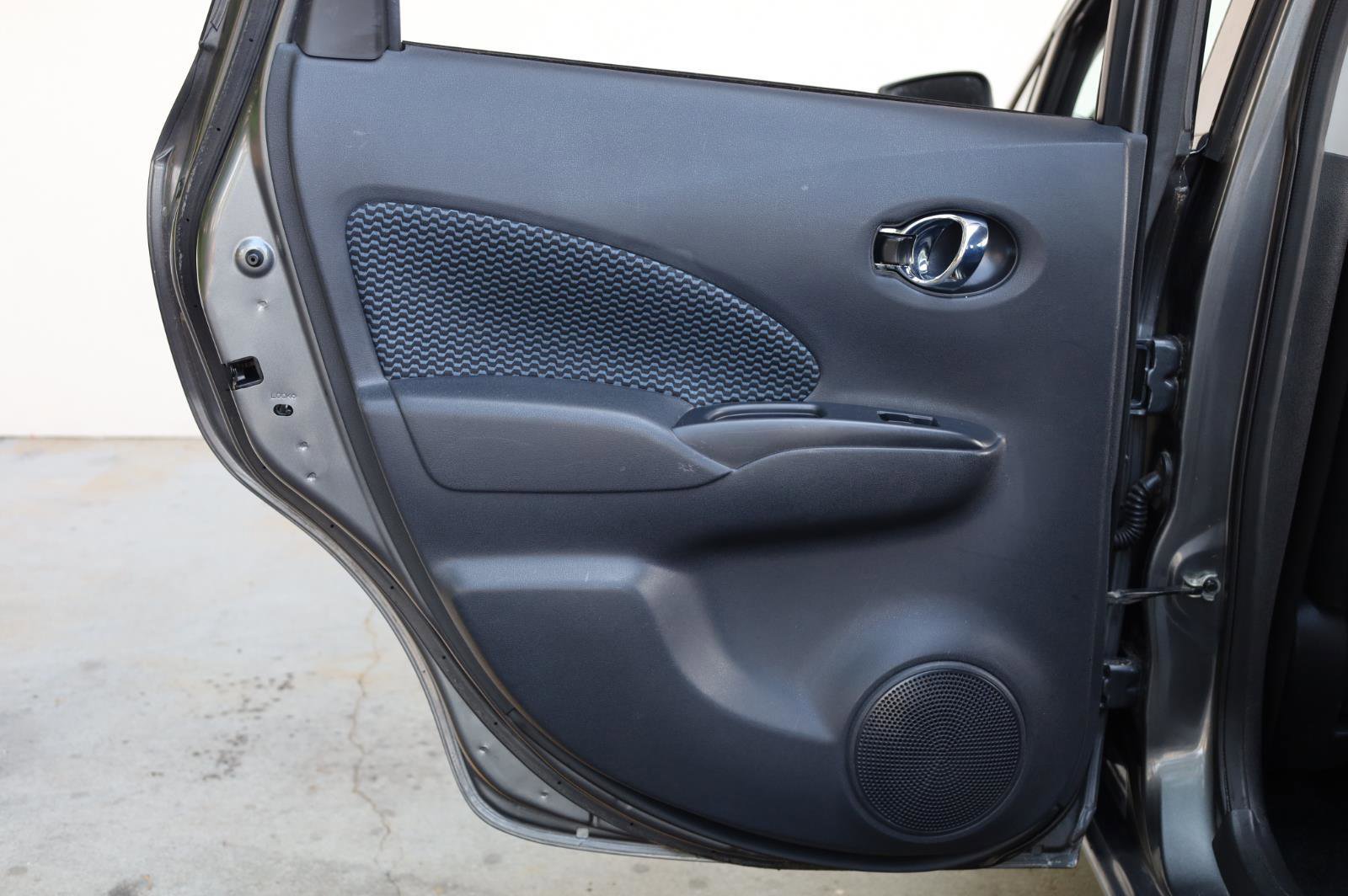 Used 2016 Nissan Versa Note SV FWD image 16
