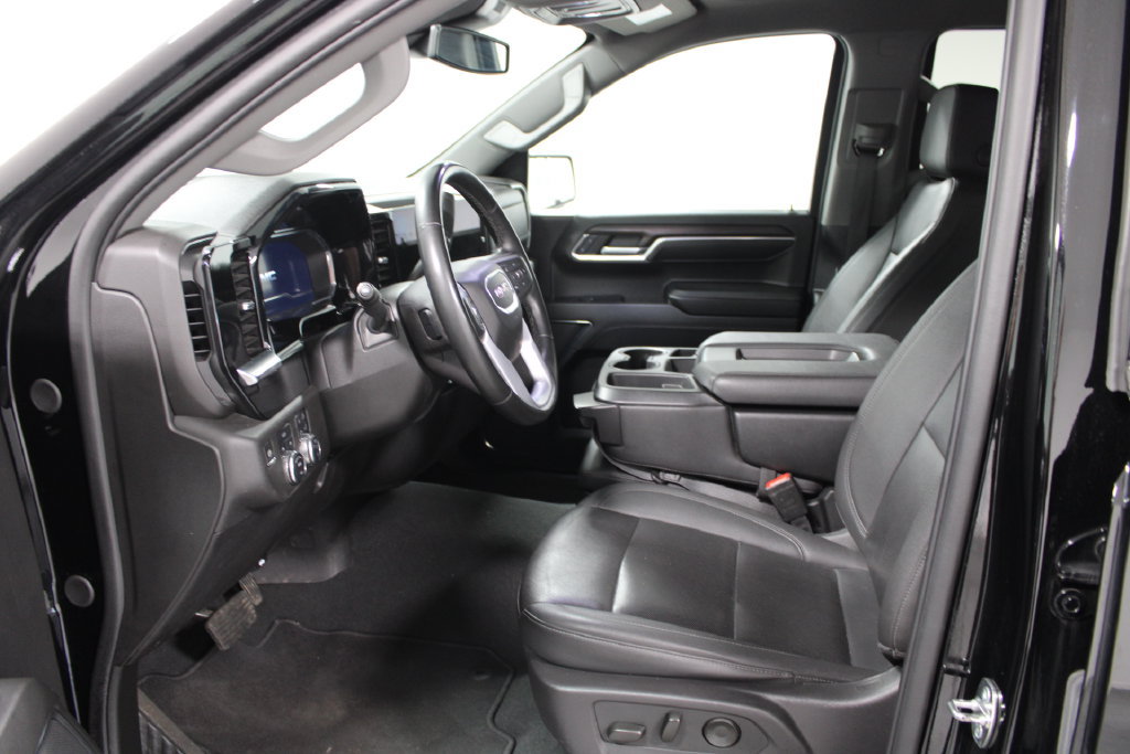Used 2024 GMC Sierra 1500 SLT AWD/4WD image 24