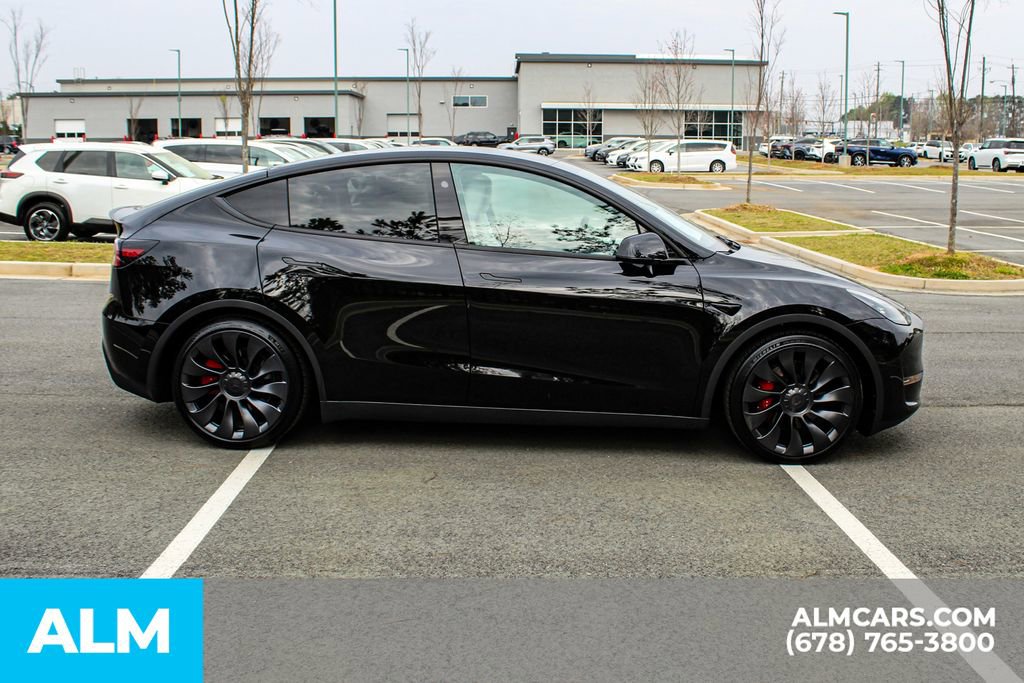 Used 2024 Tesla Model Y Performance image 9