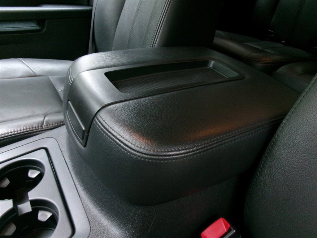 Used 2012 Chevrolet Avalanche LS w/ All-Star Edition AWD/4WD image 15