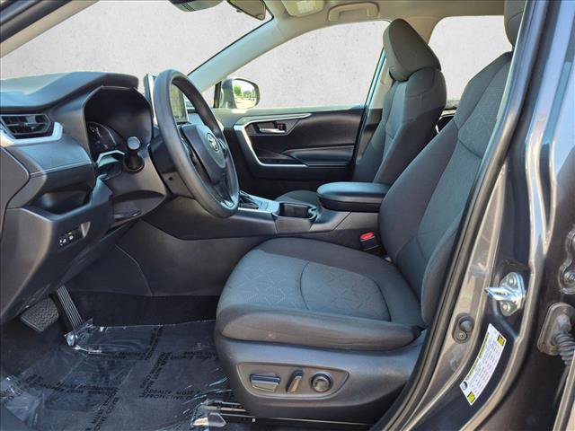 Used 2025 Toyota RAV4 XLE FWD image 15