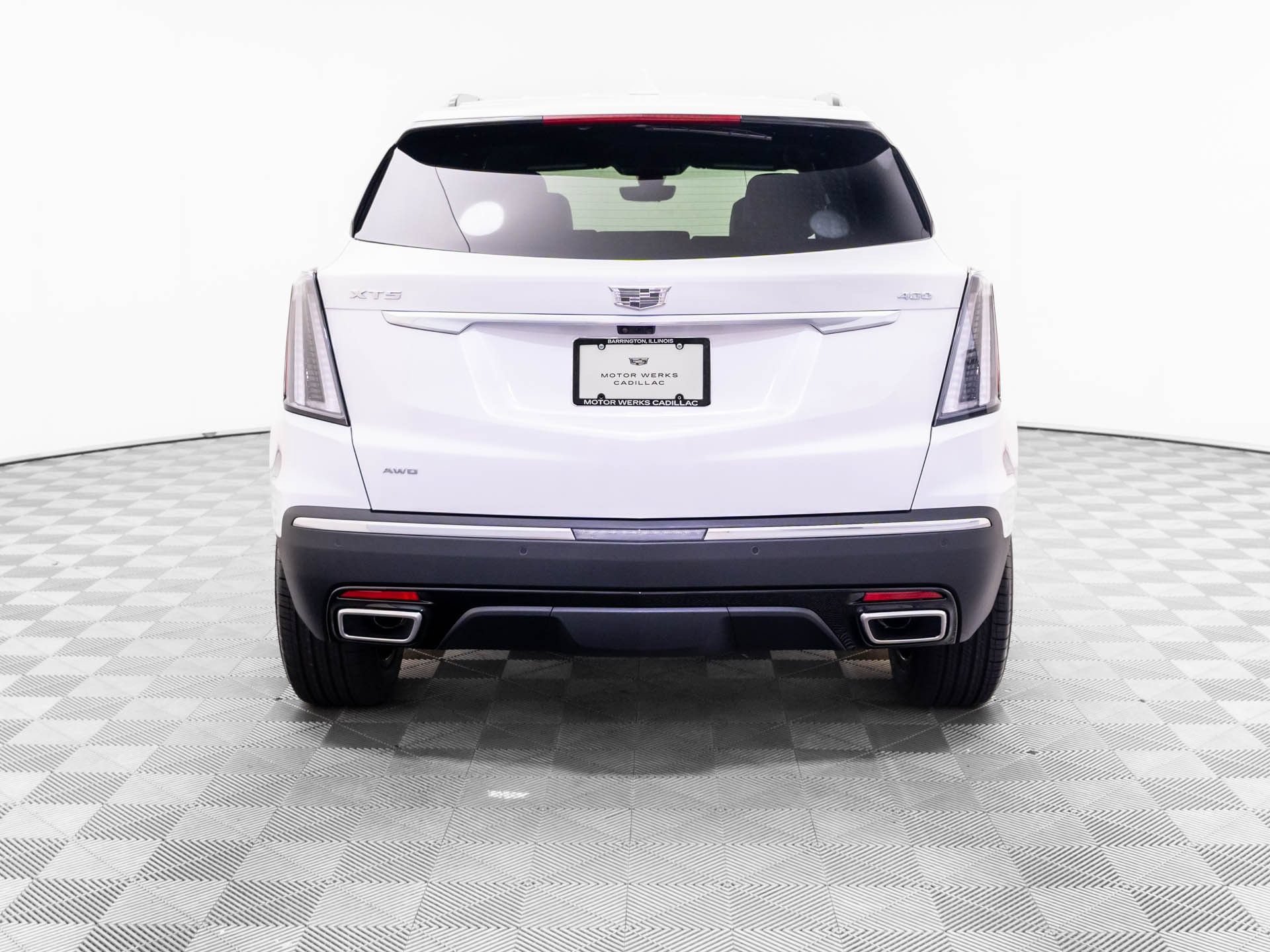 New 2026 Cadillac XT5 Sportv w/ LPO, Red Accent Package AWD/4WD image 4