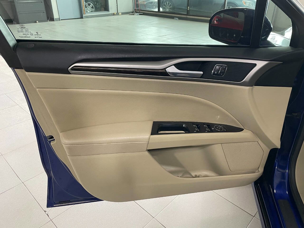 Used 2016 Ford Fusion SE w/ Equipment Group 502A image 13