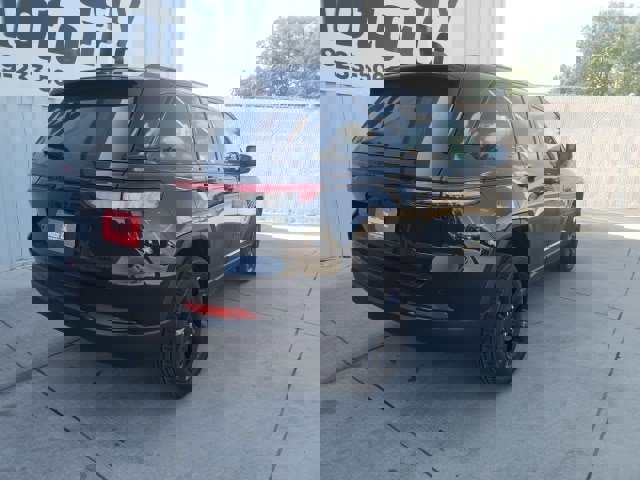 New 2025 Jeep Grand Cherokee Limited w/ Black Appearance Package image 18