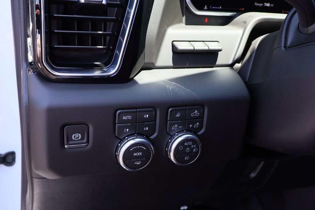 New 2026 GMC Sierra 2500 Denali Ultimate AWD/4WD image 11