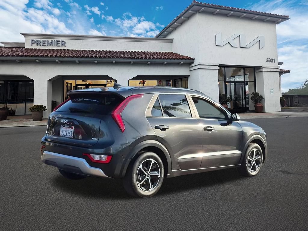 Certified 2025 Kia Niro EX FWD image 8