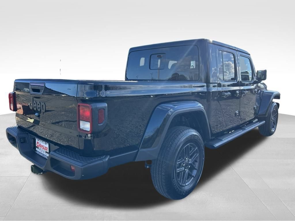 New 2026 Jeep Gladiator Sport AWD/4WD image 18