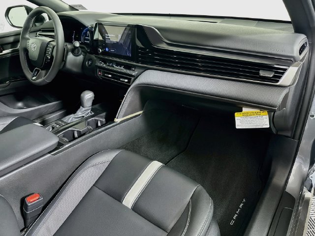 Used 2025 Toyota Camry SE FWD image 27
