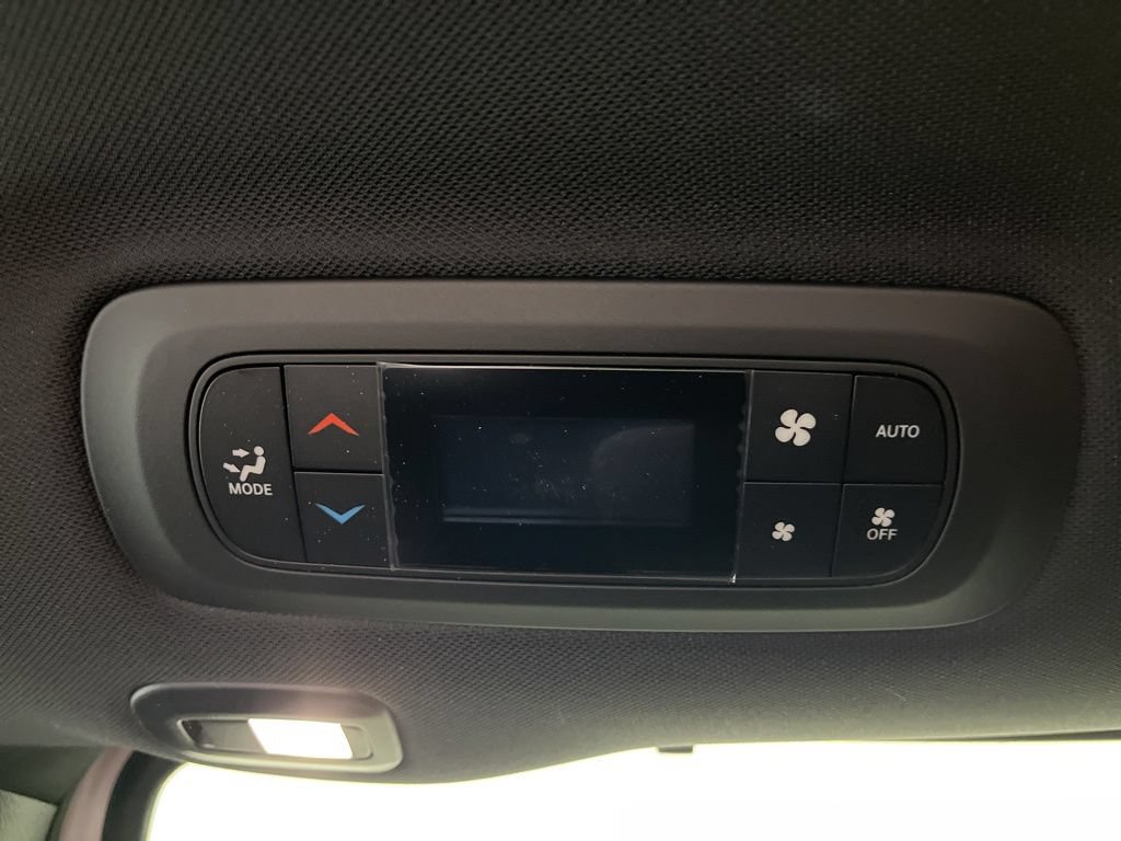 New 2027 Chrysler Pacifica Limited FWD image 24