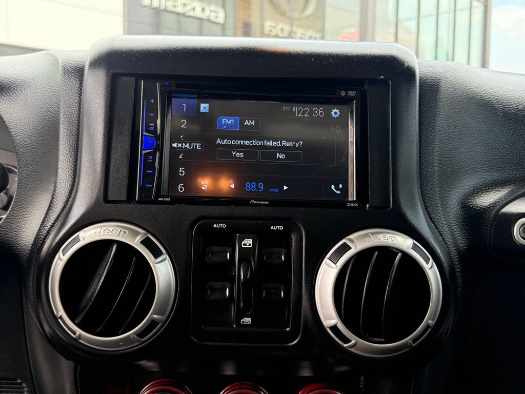 Used 2018 Jeep Wrangler Unlimited Sahara AWD/4WD image 25