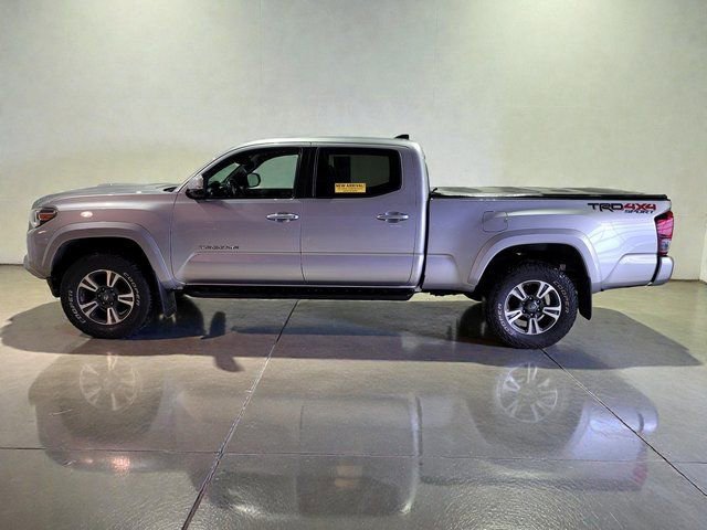 Used 2018 Toyota Tacoma TRD Sport image 18