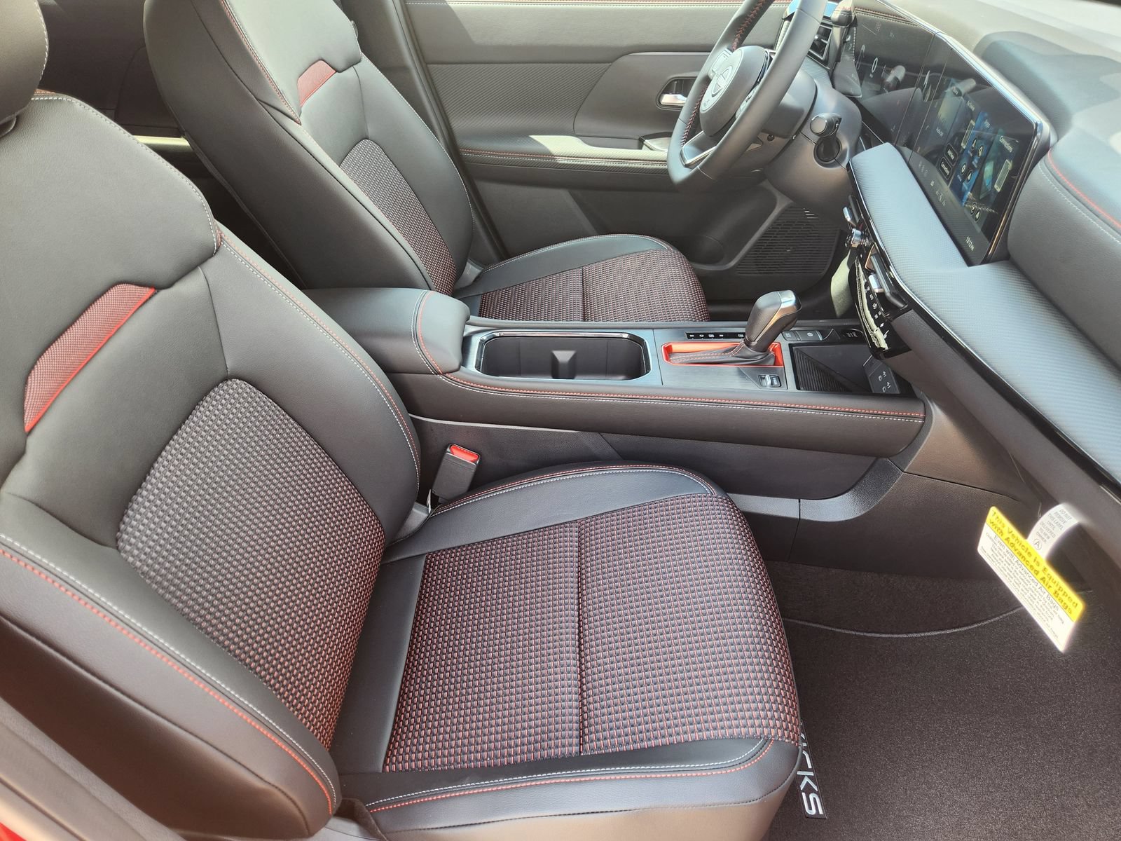 New 2027 Nissan Kicks SR AWD/4WD image 13