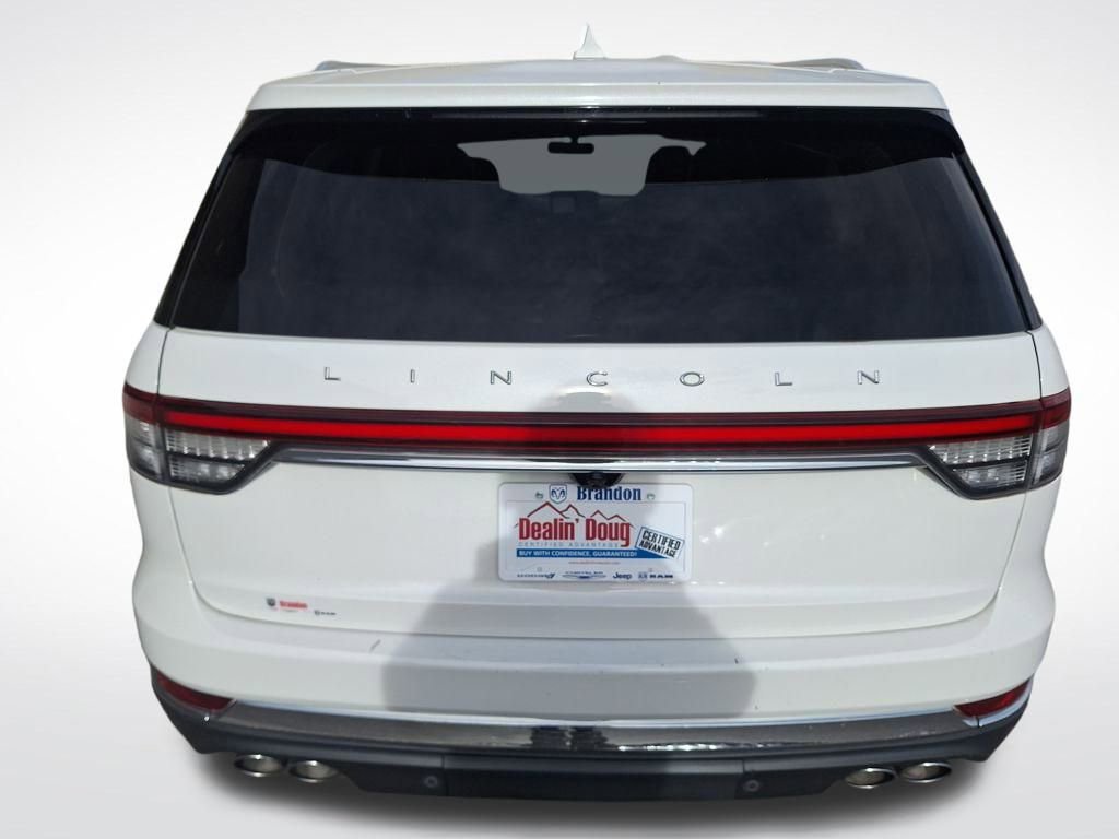 Used 2020 Lincoln Aviator Reserve w/ Equipment Group 202A image 4