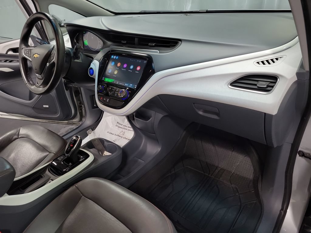 Used 2017 Chevrolet Bolt Premier w/ Driver Confidence II Package FWD image 31