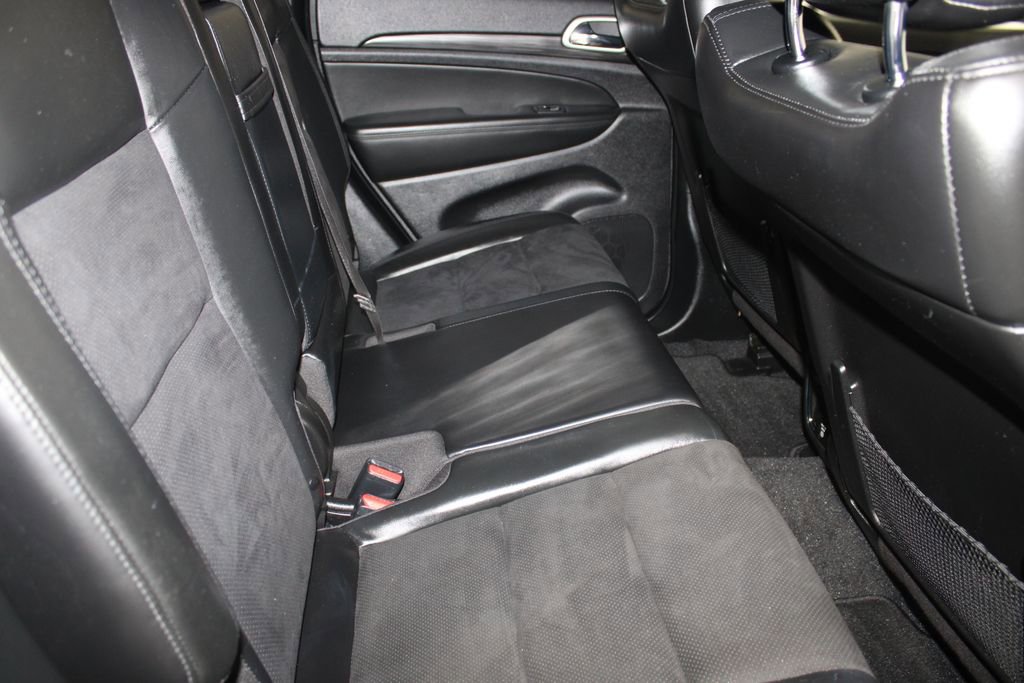 Used 2022 Jeep Grand Cherokee Laredo X image 26