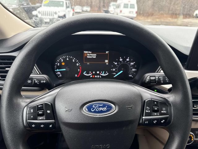Used 2020 Ford Escape SE image 32