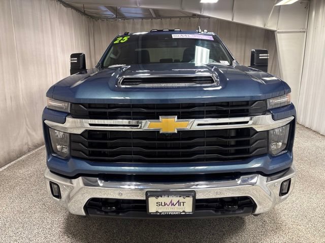 Used 2025 Chevrolet Silverado 2500 LT w/ Safety Package AWD/4WD image 7
