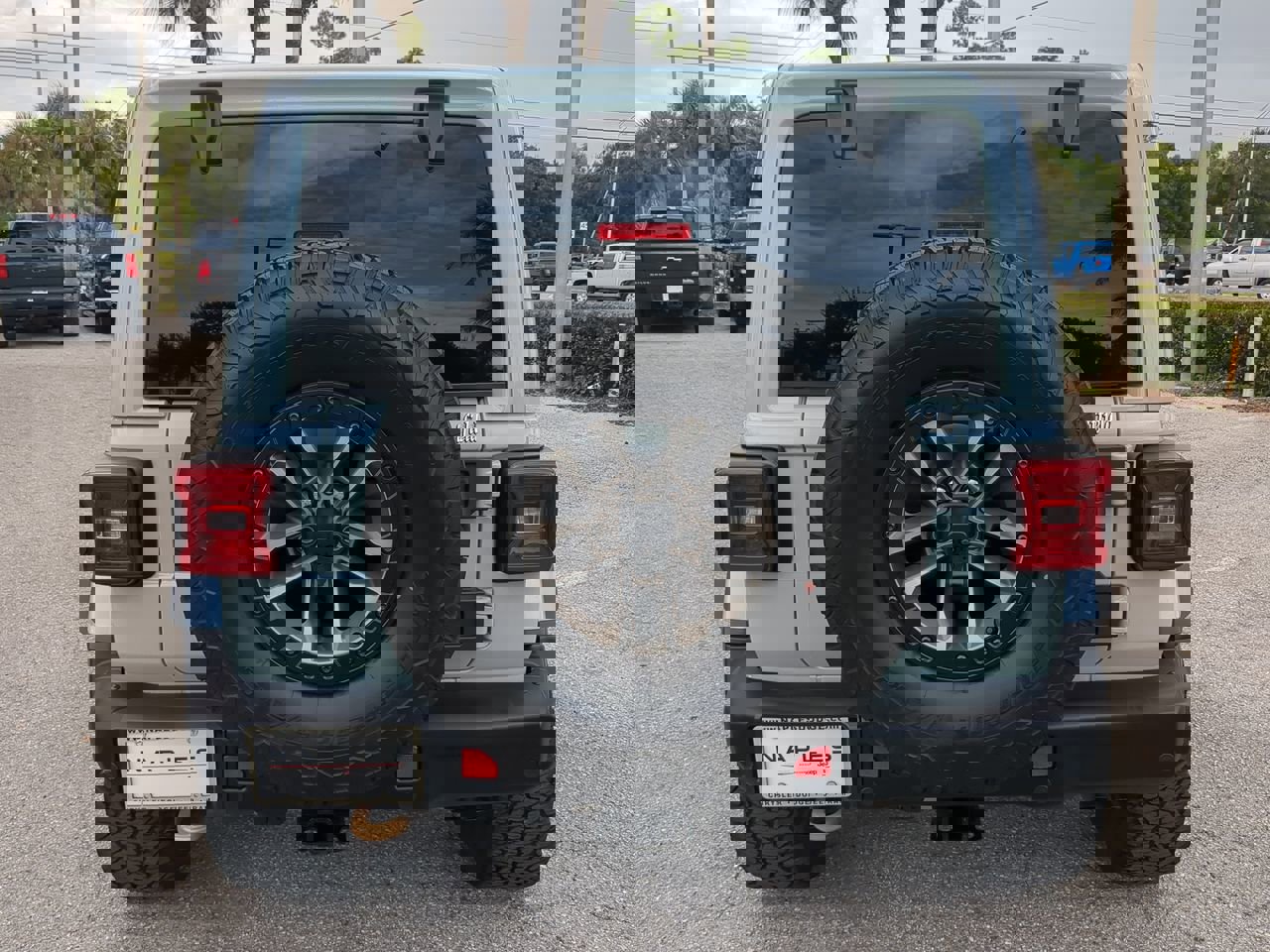 Used 2024 Jeep Wrangler Unlimited Rubicon 392 image 6