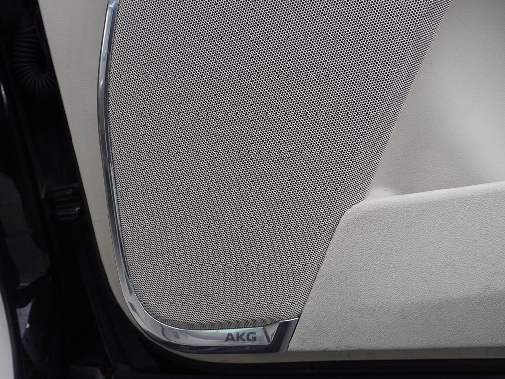 Used 2023 Cadillac Escalade ESV Premium Luxury Platinum w/ Heavy-Duty Trailer Package image 65