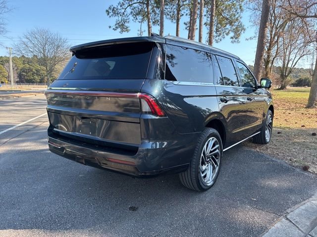 Certified 2025 Lincoln Navigator Reserve image 3