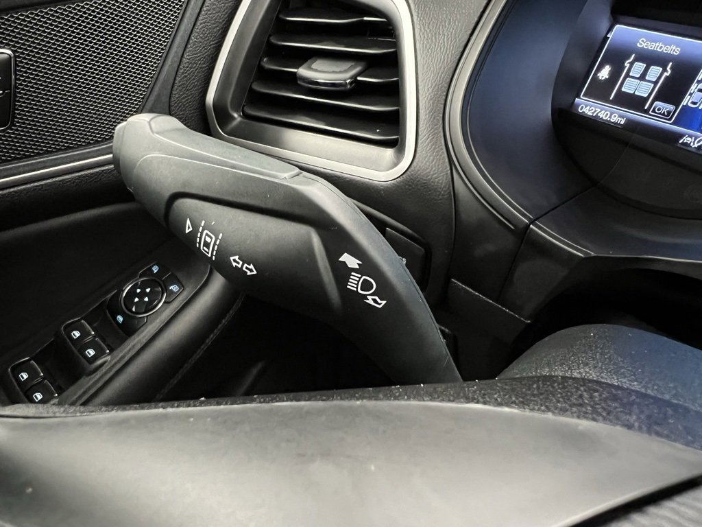 Used 2024 Ford Edge SEL image 34