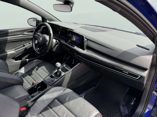 Used 2022 Volkswagen Golf R image 55