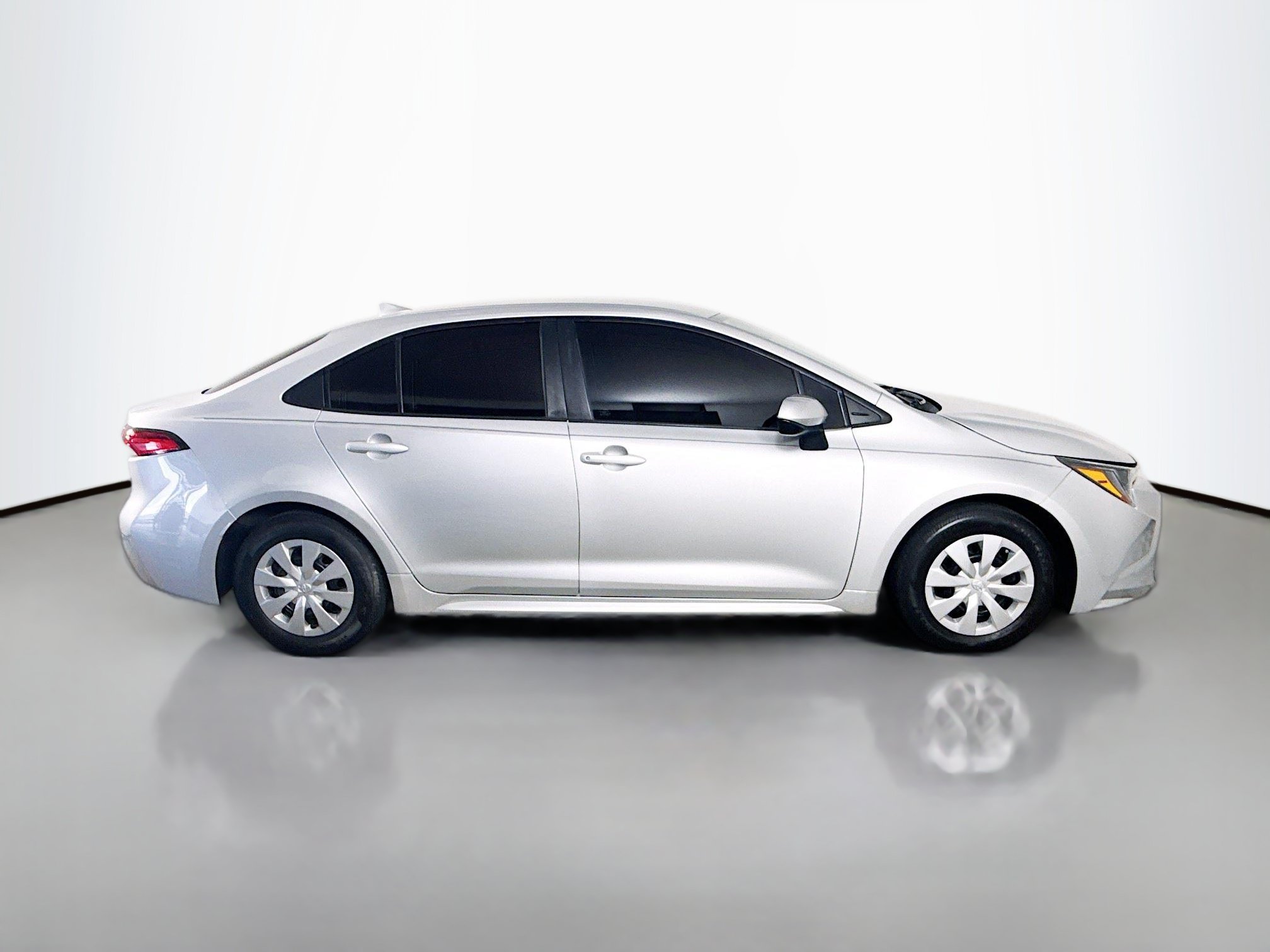 Used 2021 Toyota Corolla L FWD image 11