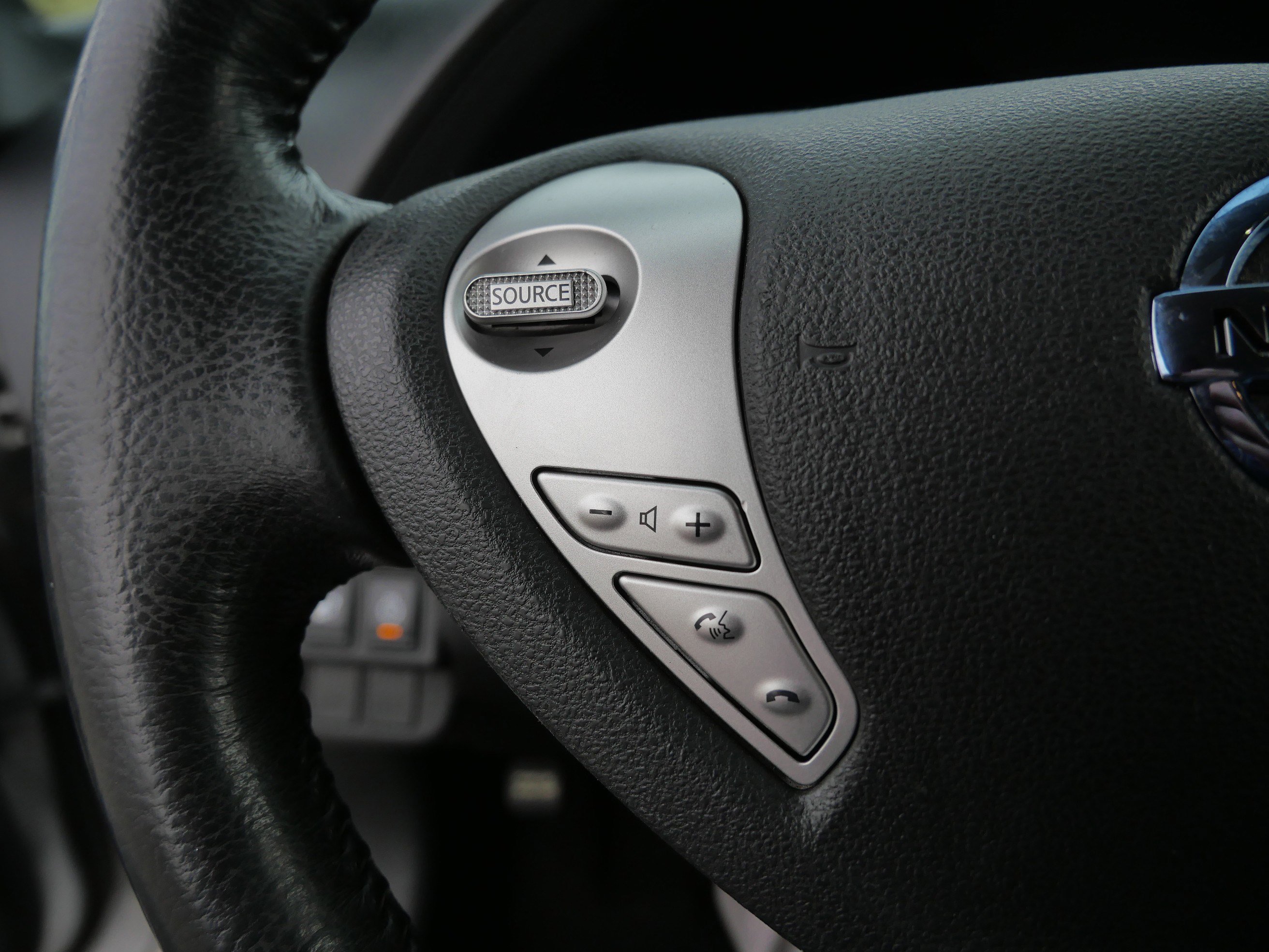 Used 2013 Nissan Leaf S image 27