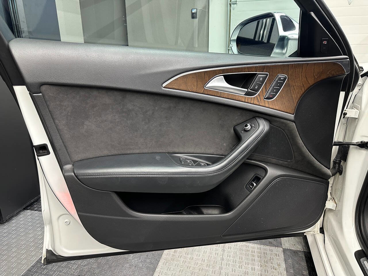 Used 2016 Audi S6 Premium Plus w/ Comfort Seating Package image 15