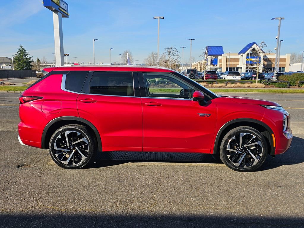 Used 2024 Mitsubishi Outlander SEL image 4