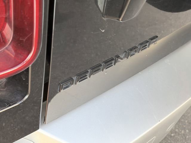 Used 2025 Land Rover Defender 110 S image 7