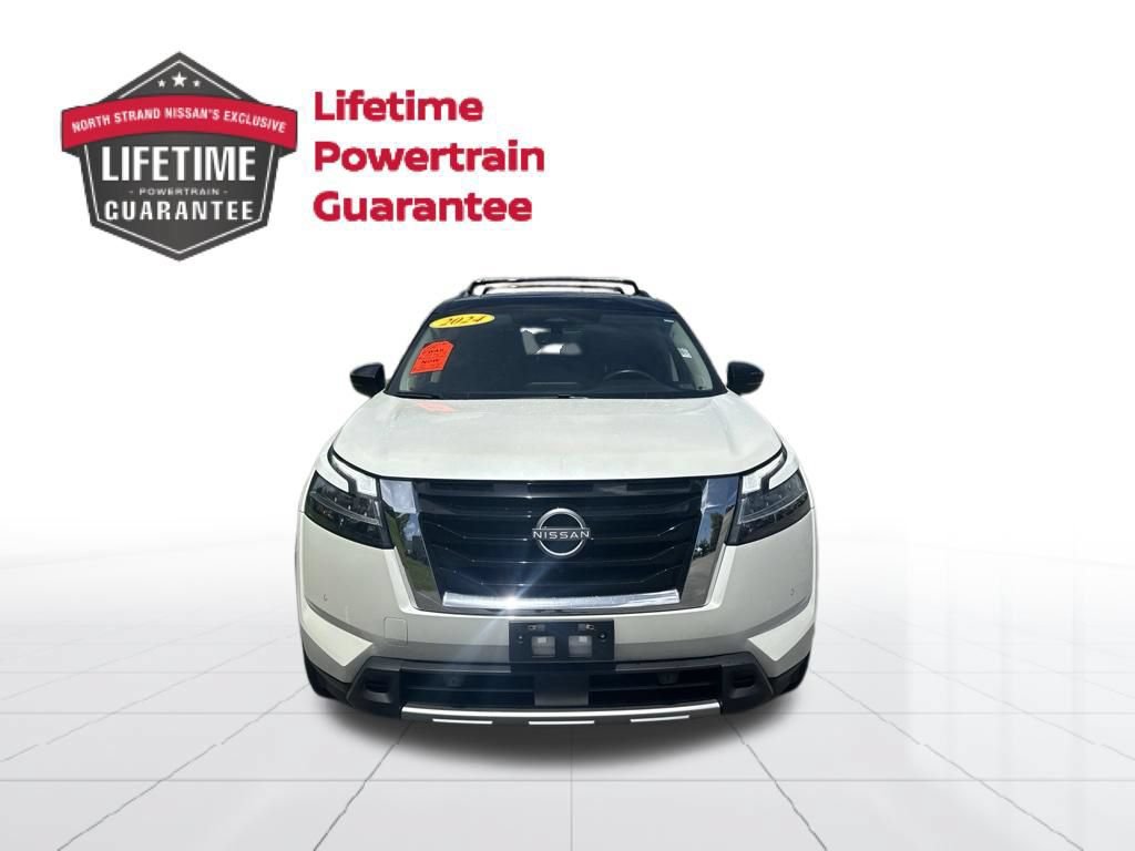 Certified 2024 Nissan Pathfinder SL w/ SL Premium Package AWD/4WD image 2