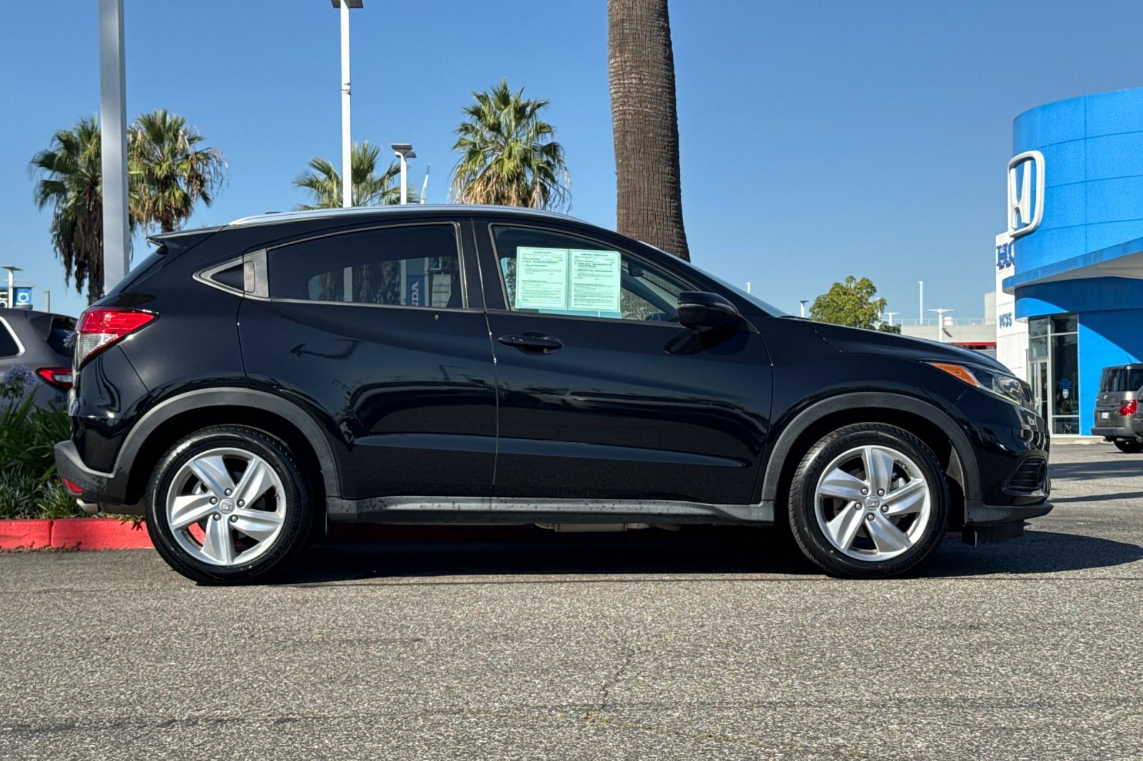 Used 2019 Honda HR-V EX image 8