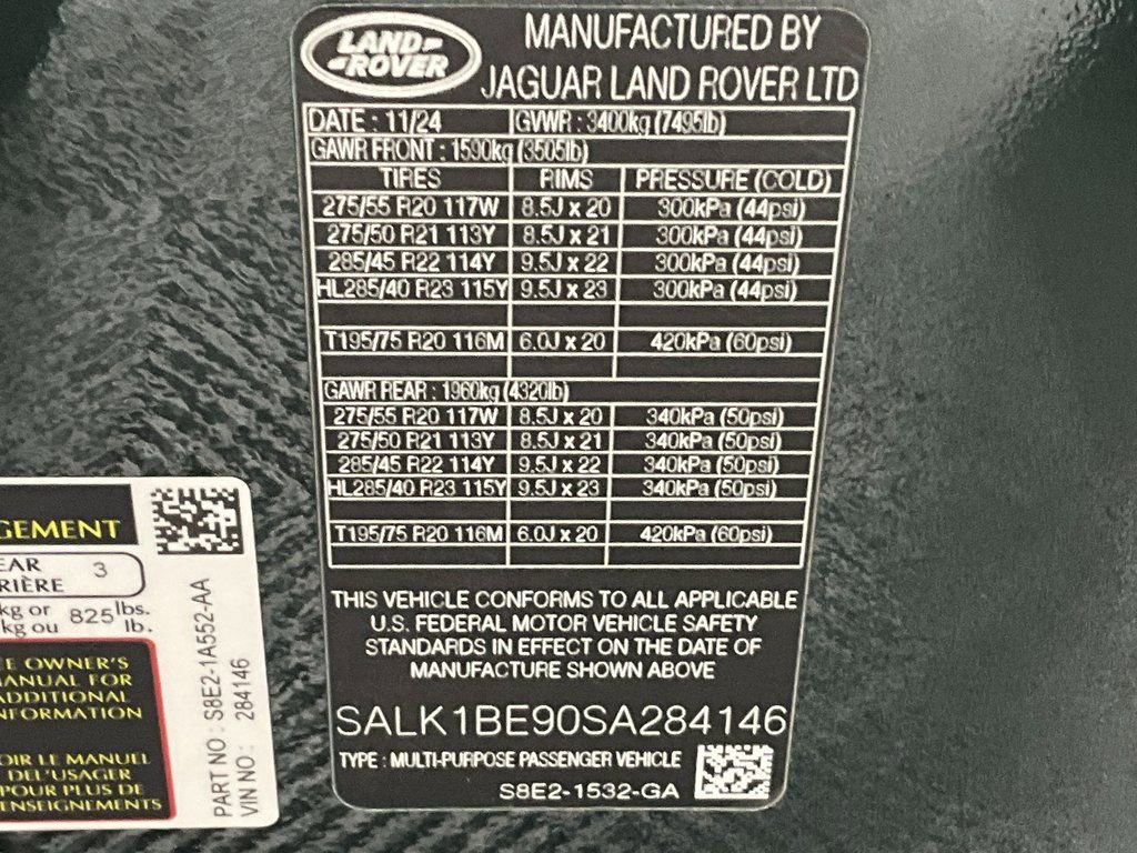 Used 2025 Land Rover Range Rover Long Wheelbase Autobiography image 29