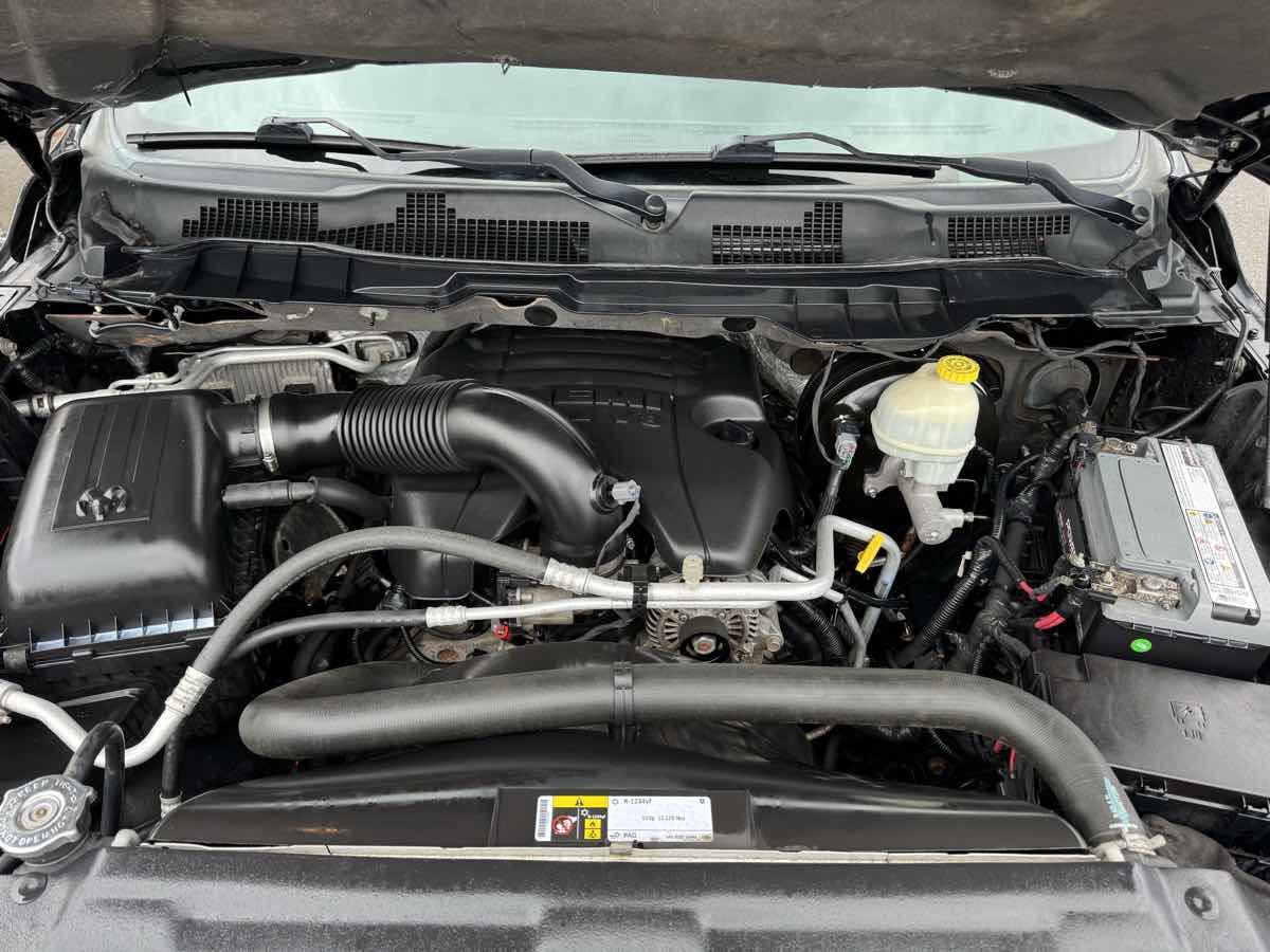 Used 2015 RAM 1500 Laramie AWD/4WD image 44