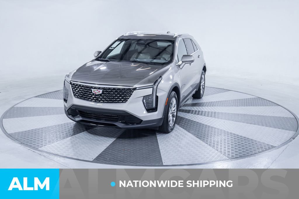 Used 2025 Cadillac XT4 Premium Luxury FWD image 2