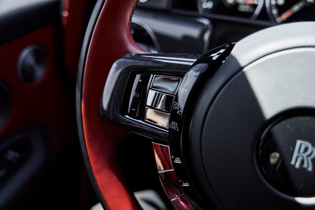 Used 2024 Rolls-Royce Cullinan Black Badge w/ Dark Exterior Package AWD/4WD image 70