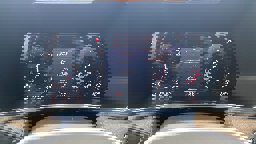 Used 2024 GMC Canyon Denali image 12