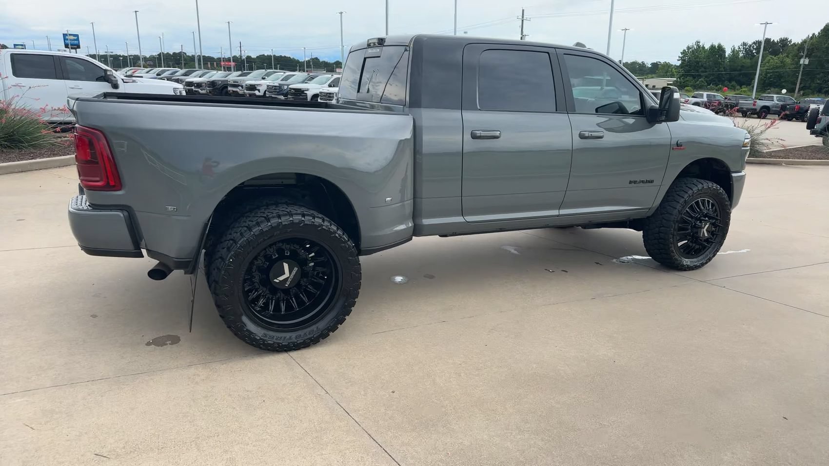 Used 2026 RAM 3500 Laramie w/ Night Edition AWD/4WD image 9