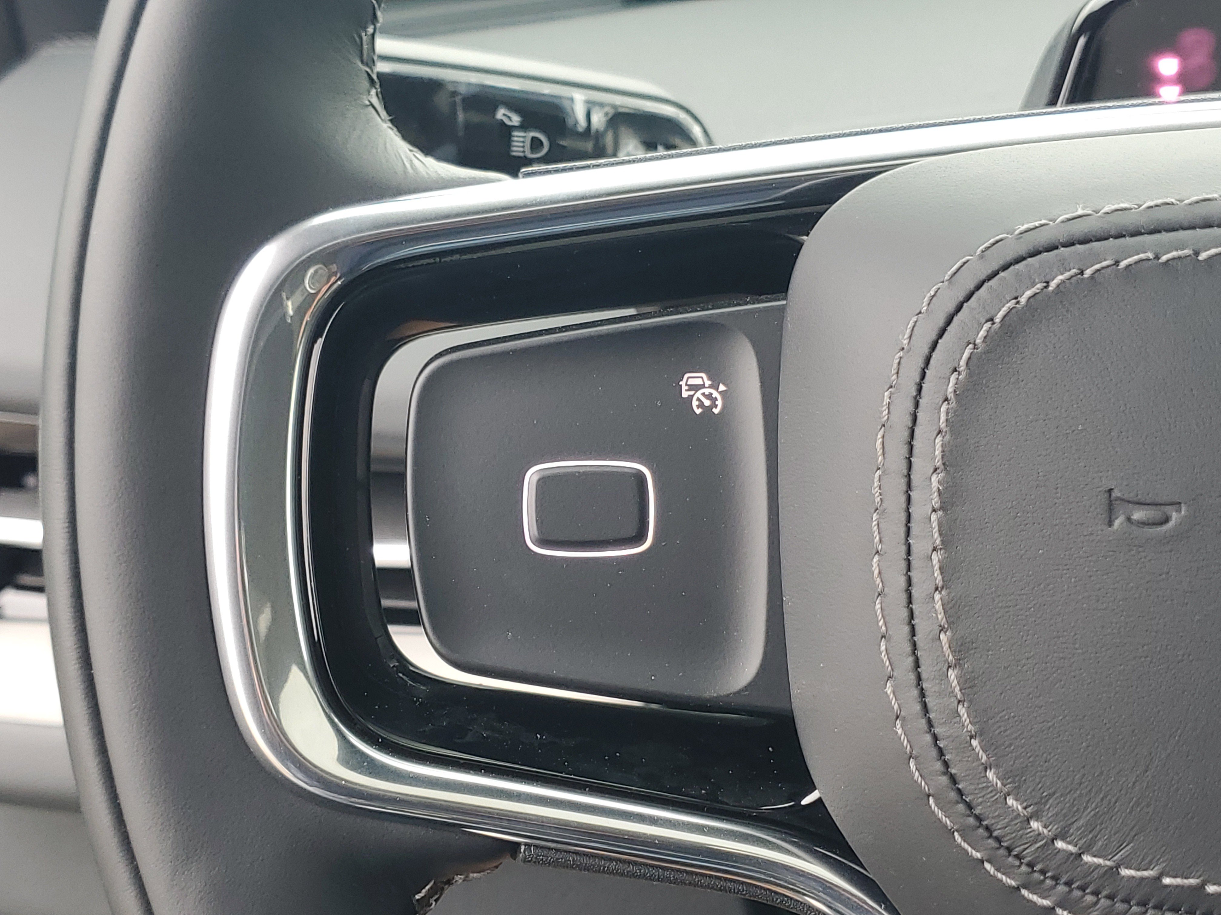 New 2026 Lincoln Navigator Reserve AWD/4WD image 17