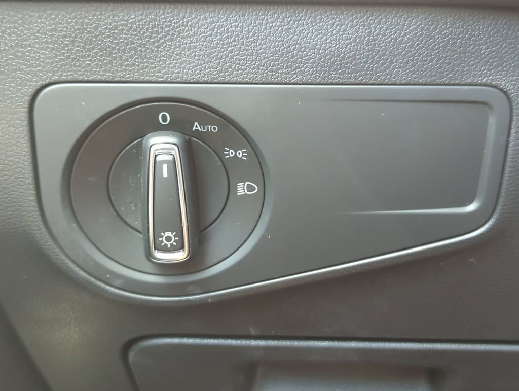 Used 2024 Volkswagen Tiguan SE FWD image 27