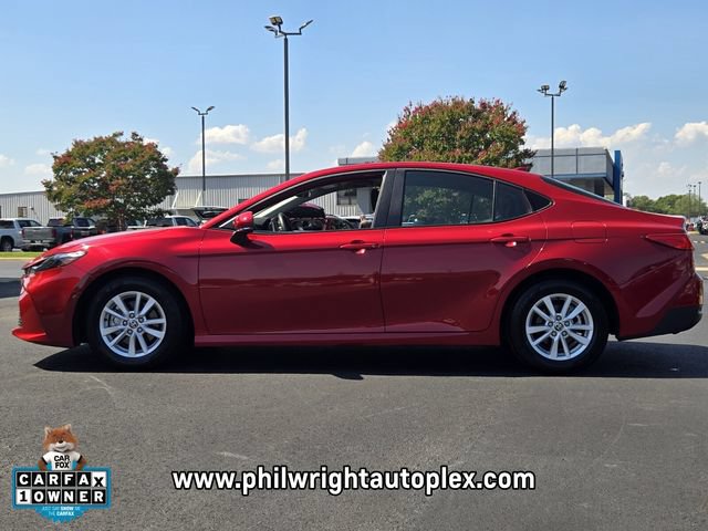 Used 2025 Toyota Camry LE FWD image 6